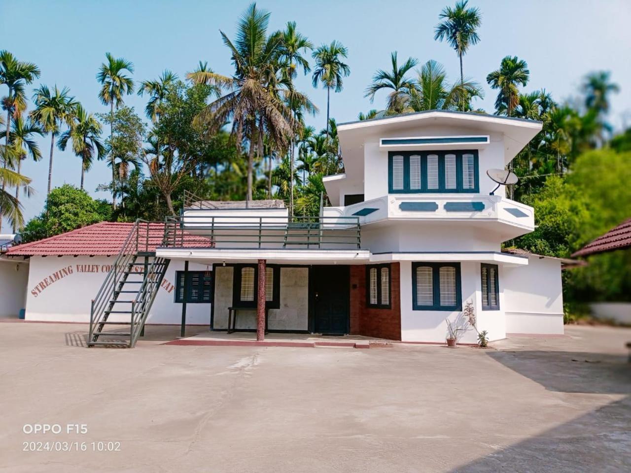 Streaming Valley Independent Coffee Estate Stay Madikeri Exterior photo